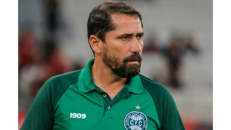 - Gustavo Morínigo, técnico do Coritiba