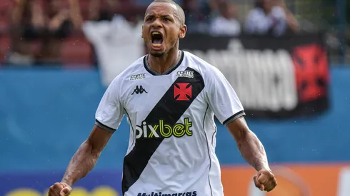Foto: Thiago Ribeiro/AGIF – Edimar jogador do Vasco durante partida contra o Madureira no estadio Conselheiro Galvao pelo campeonato Carioca 2022
