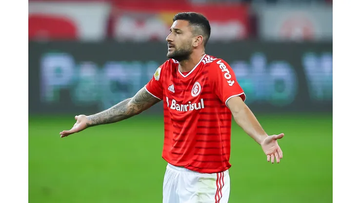 Foto: Pedro H. Tesch/AGIF - Boschilia jogador do Internacional durante partida contra o São Paulo no estádio Beira-Rio pelo campeonato Brasileiro A 2021