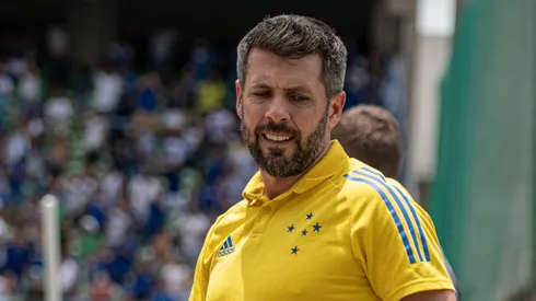 Alessandra Torres/AGIF – Paulo Pezzolano, técnico do Cruzeiro