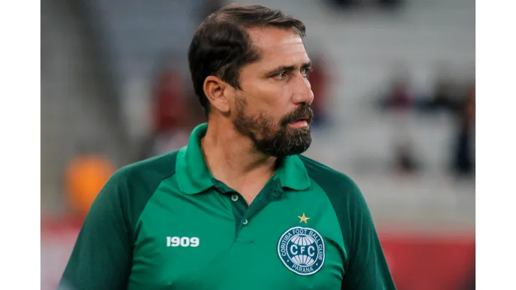 Gabriel Machado/AGIF -Gustavo Morínigo, técnico do Coritiba