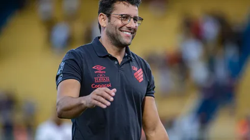 Diogo Reis/AGIF – Alberto Valentim, técnico do Athletico-PR