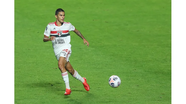 Foto: Marcello Zambrana/AGIF - Rodrigo Nestor jogador do São Paulo durante partida contra o Racing no estádio Morumbi pelo campeonato Copa Libertadores 2021