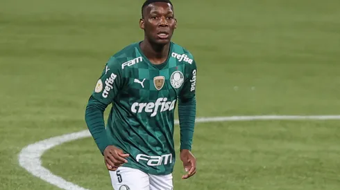Foto: Marcello Zambrana/AGIF – Além de PK, Botafogo está próximo de contratar outro meio-campista