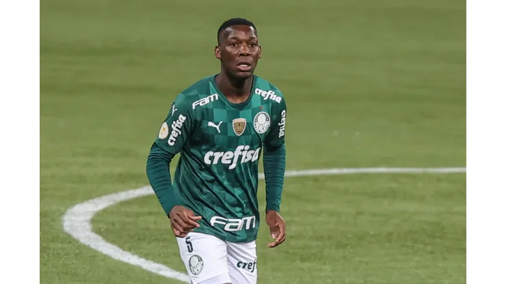 Foto: Marcello Zambrana/AGIF - Além de PK, Botafogo está próximo de contratar outro meio-campista