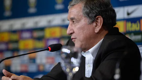RIO DE JANEIRO – RJ – 11/02/2014 – COLETIVA DE CONVOCAÇÃO DA SELEÇÃO BRASILEIRA – Carlos Alberto Parreira durante coletiva de imprensa para convocacao da selecao brasileira. Foto: Pedro Martins/AGIF