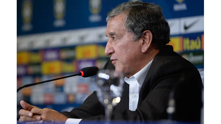 RIO DE JANEIRO - RJ - 11/02/2014 - COLETIVA DE CONVOCAÇÃO DA SELEÇÃO BRASILEIRA - Carlos Alberto Parreira durante coletiva de imprensa para convocacao da selecao brasileira. Foto: Pedro Martins/AGIF