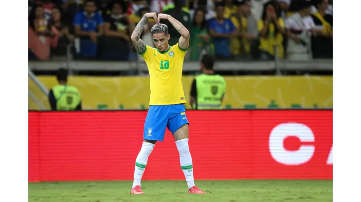 Foto: Fernando Moreno/AGIF - Antony jogador do Brasil comemora seu gol durante partida contra o Paraguai no estádio Mineirão pelo campeonato Eliminatórias Copa do Mundo 2022