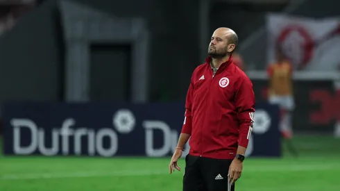 Foto: Fernando Alves/AGIF – Miguel Angel Ramirez técnico do Internacional durante partida contra o São José no estádio Beira-Rio pelo campeonato Gaúcho 2021.