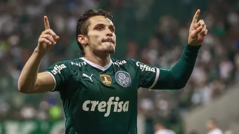 SP – Sao Paulo – 17/03/2022 – PAULISTA 2022, PALMEIRAS X CORINTHIANS – Raphael Veiga jogador do Palmeiras comemora seu gol durante partida contra o Corinthians no estadio Arena Allianz Parque pelo campeonato Paulista 2022. Foto: Marcello Zambrana/AGIF