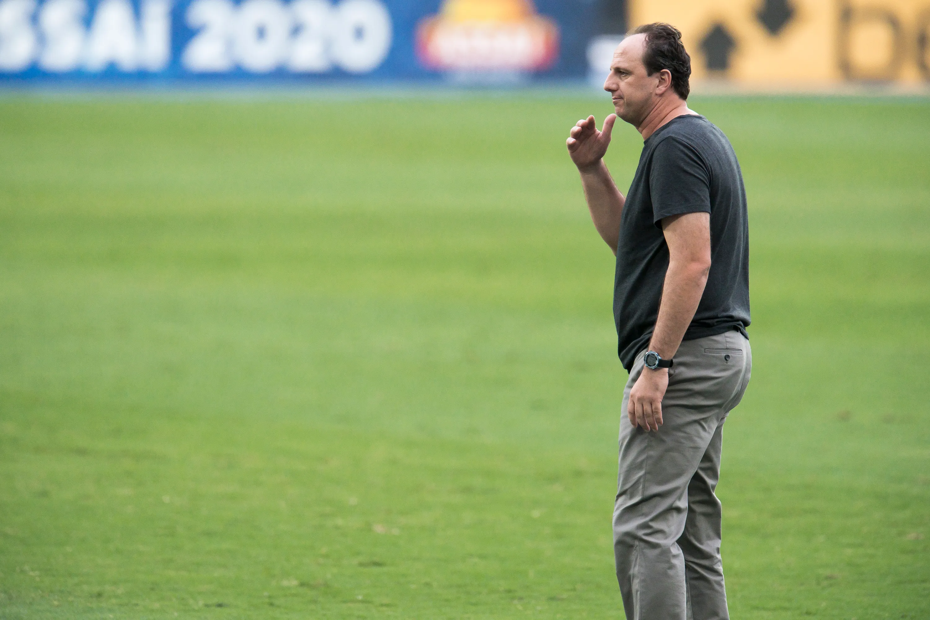 Jorge Rodrigues/AGIF – Hoje, Rogério é treinador do time que tanto fez história.