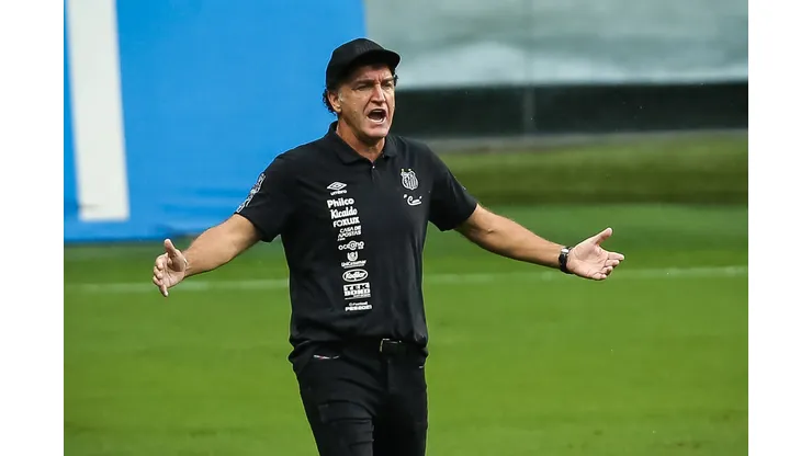 Foto: Pedro H. Tesch/AGIF - Santos sondou craque do Atlético na era Cuca