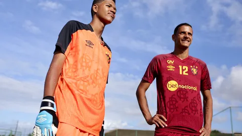 Maílson Santana/ Sport – Juba de Pedreiro e Luva de Goleiro