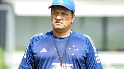 Foto: Fernando Moreno/AGIF- Adilson Batista expõe bastidores da crise no Cruzeiro