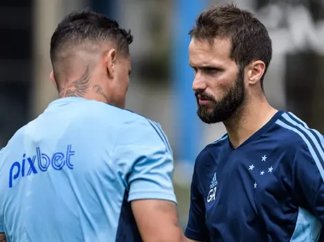 BOCA SUJA! Preparador físico do Cruzeiro é expulso após ofender árbitro da partida