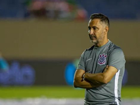 Jornalista 'sai da casinha' e critica escolhas de Vitor Pereira no Corinthians