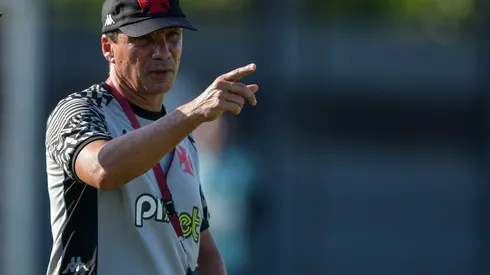 Foto: Thiago Ribeiro/AGIF- Zé Ricardo deve promover estreia do chileno contra a Ponte Preta