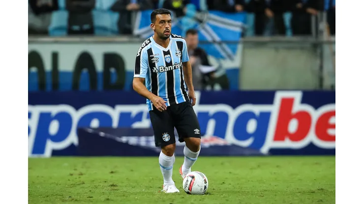 Foto: Pedro H. Tesch/AGIF - Edilson abre o jogo sobre lesão no Grêmio