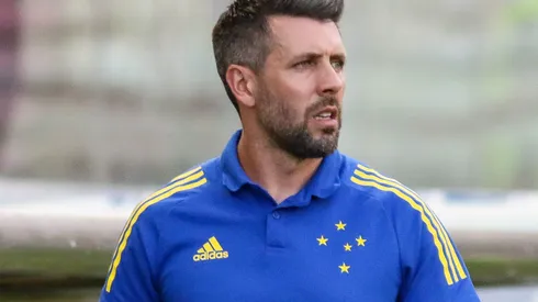 Fernando Moreno/AGIF – Paulo Pezzolano, técnico do Cruzeiro