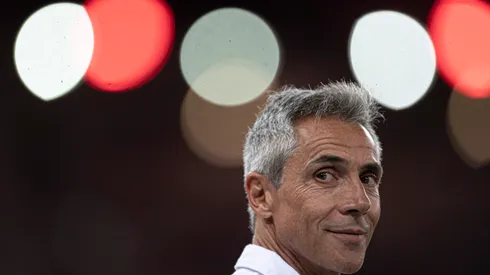 Foto: Jorge Rodrigues/AGIF – Paulo Sousa recebe convite para Sapucaí
