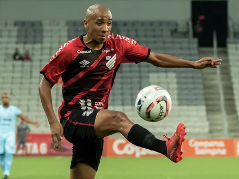 PABLO SILES TITULAR? Athletico terá desfalque para encarar o Flamengo