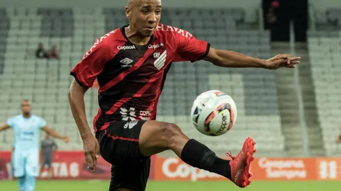 Foto: Robson Mafra/AGIF – Athletico terá desfalque para encarar o Flamengo