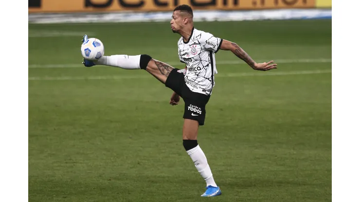 Foto: Ettore Chiereguini/AGIF: João Victor foi "sacado" da partida desta quarta-feira pela Copa do Brasil.