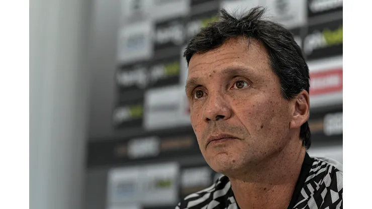 Foto: Thiago Ribeiro/AGIF - Zé Ricardo destacou que possui respaldo da diretoria