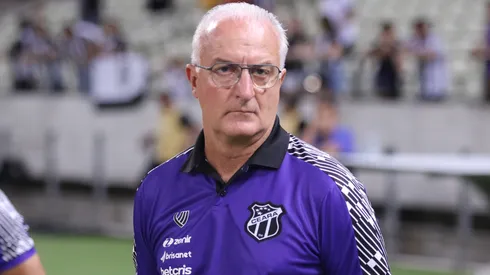 Foto: Lucas Emanuel/AGIF – Dorival Júnior expôs atuação do time e situação do gramado após a partida