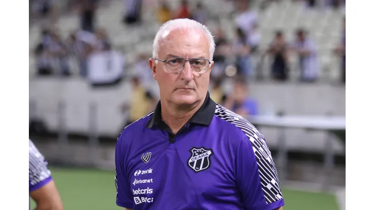 Foto: Lucas Emanuel/AGIF - Dorival Júnior expôs atuação do time e situação do gramado após a partida
