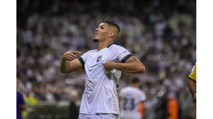 Lucas Emanuel/AGIF - Erison, atacante do Botafogo