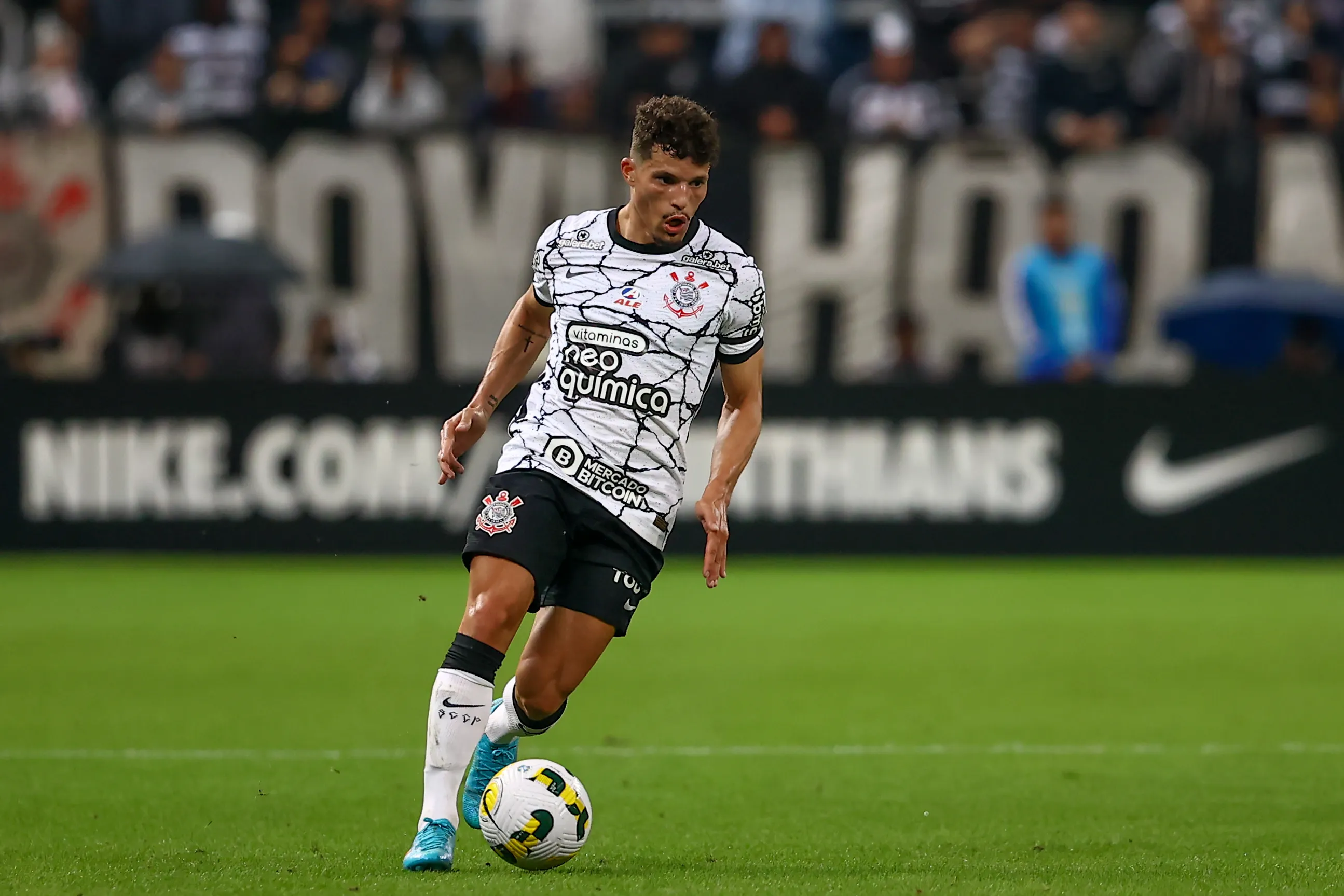 Foto: Marcello Zambrana/AGIF – Rafael Ramos em dua estreia no Corinthians