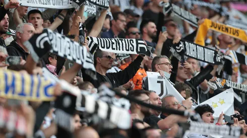 Emilio Andreoli/Getty Images – Torcida da Juventus presente no empate com Bologna pelo Campeonato Italiano