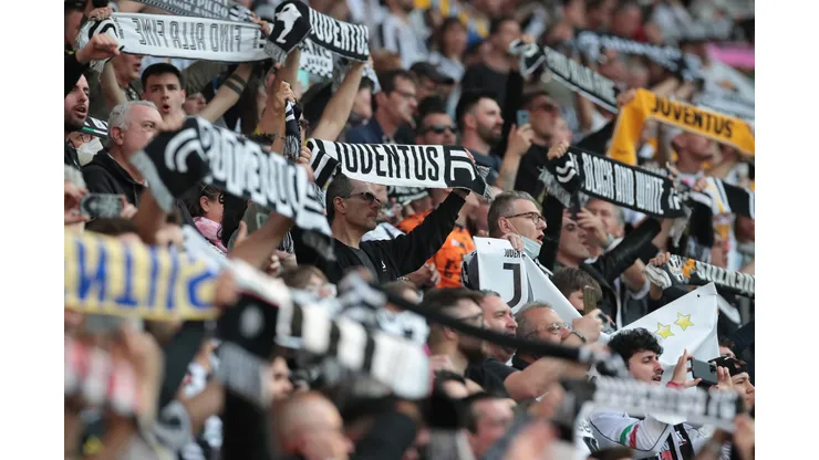 Emilio Andreoli/Getty Images - Torcida da Juventus presente no empate com Bologna pelo Campeonato Italiano