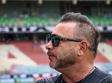 Turco 'sai da casinha' e repudia ataques contra o zagueiro Gódin