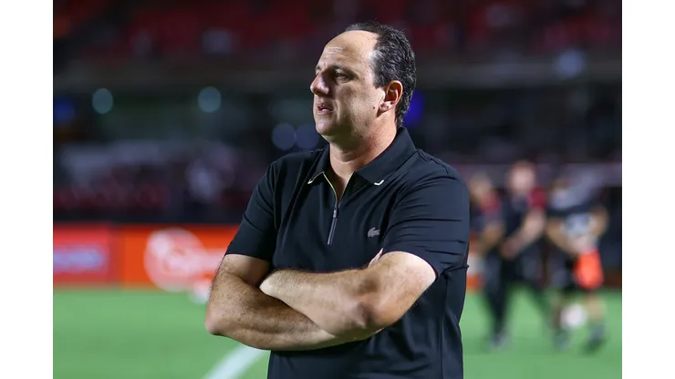 Foto: Marcello Zambrana/AGIF - Rogério quer foco total para a sequência fora de casa