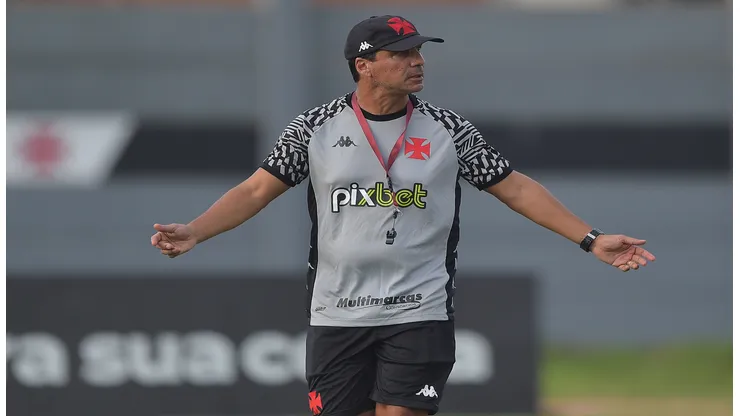 Thiago Ribeiro/AGIF - Zé Ricardo, técnico do Vasco