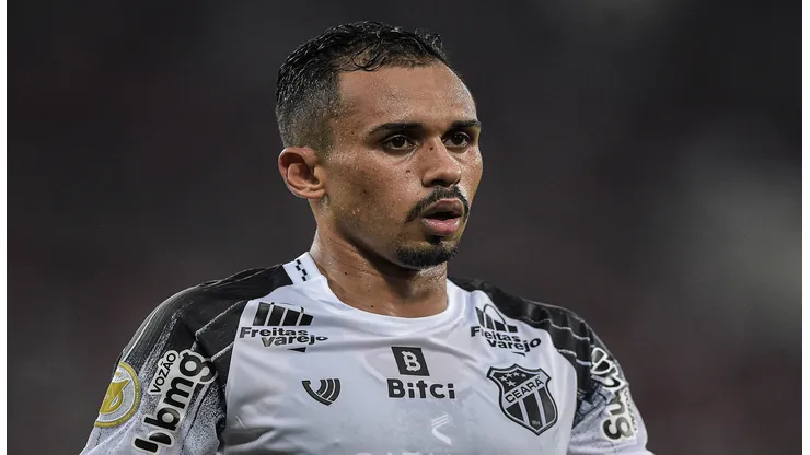 Thiago Ribeiro/AGIF - Lima, meio-campista do Ceará
