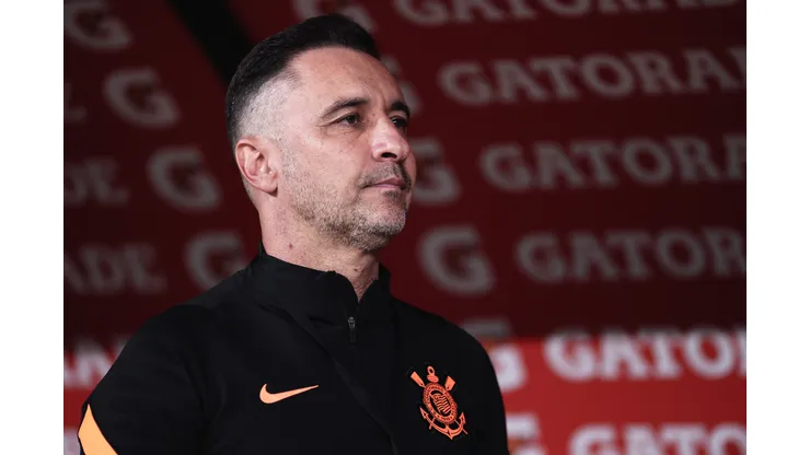 Foto: Ettore Chiereguini/AGIF - Trabalho de Vitor Pereira é exaltado no Corinthians