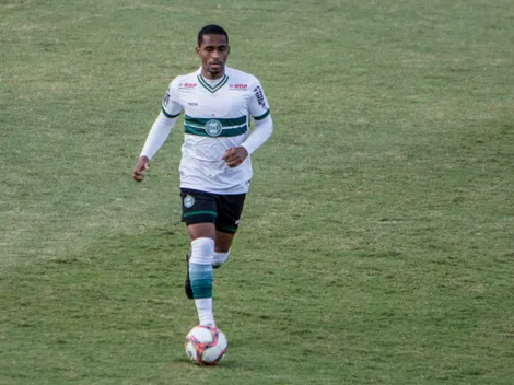 Matheus Sales 'sai da casinha' e declaração agita torcida do Coritiba na web