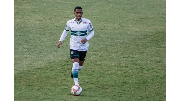 Foto: Robson Mafra/AGIF- Matheus Sales ex-Coritiba agitou torcida com fala infeliz