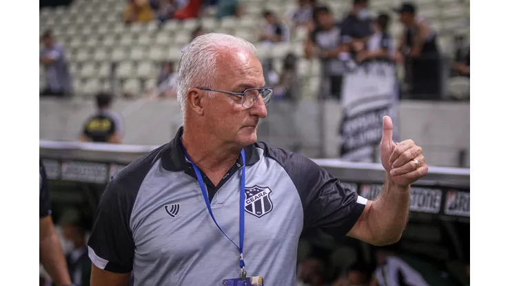 Foto: Lucas Emanuel/AGIF- Dorival Junior tem início promissor no comando do Ceará