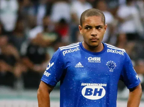 ADEUS! Pelas redes sociais, Vitor Roque se despede do Cruzeiro