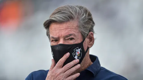 Foto: Thiago Ribeiro/AGIF- Jorge Salgado e membros da diretoria alertam para necessidade de evolução do time.