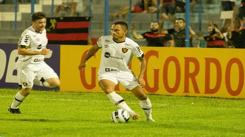 Aldo Carvalho/AGIF – Ray Vanegas, atacante do Sport