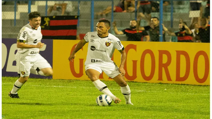 Aldo Carvalho/AGIF - Ray Vanegas, atacante do Sport