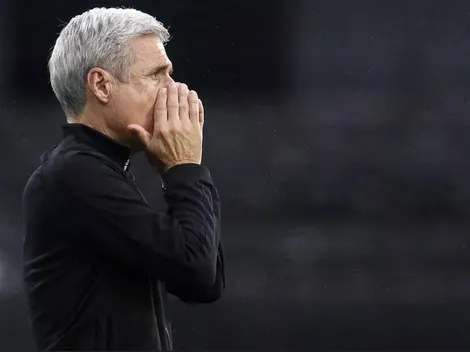 Luís Castro sinaliza escalação 'inédita' para estreia no Brasileirão contra o Corinthians