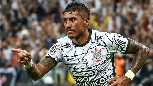 Foto: Marcello Zambrana/AGIF/Paulinho comemora gol pelo Corinthians