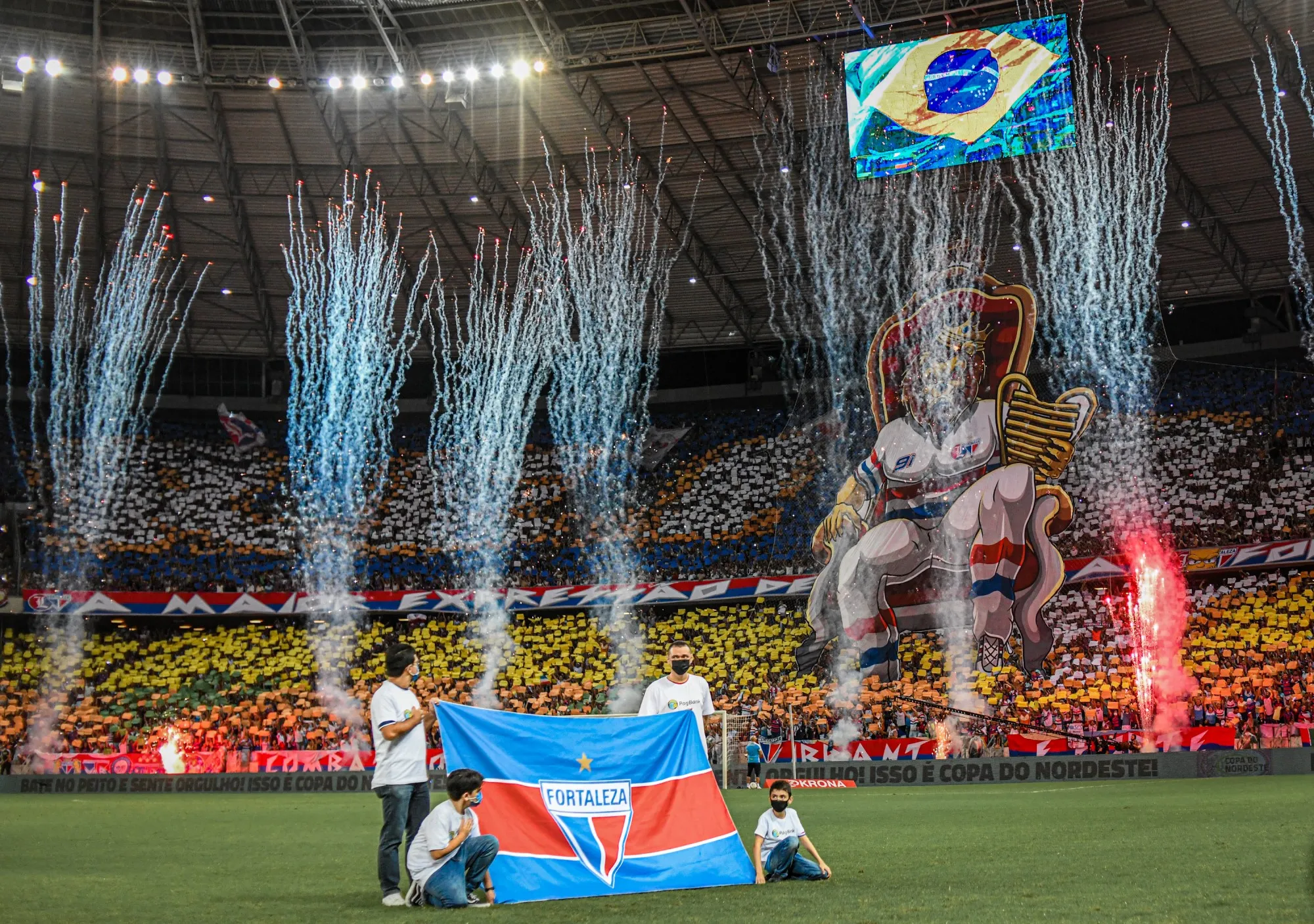 Torcida do Fortaleza quebra recorde de torcedores em quatro dias