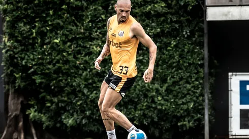Foto:Flickr/Santos Maicon durante treino no Centro de Treinamento CT Rei Pele.